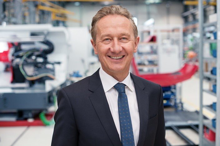 Prometedora cartera de pedidos en EMCO: el nuevo año fiscal comenzó con un volumen de pedidos importante. En 2022, el fabricante de máquinas herramienta EMCO celebra su 75 aniversario